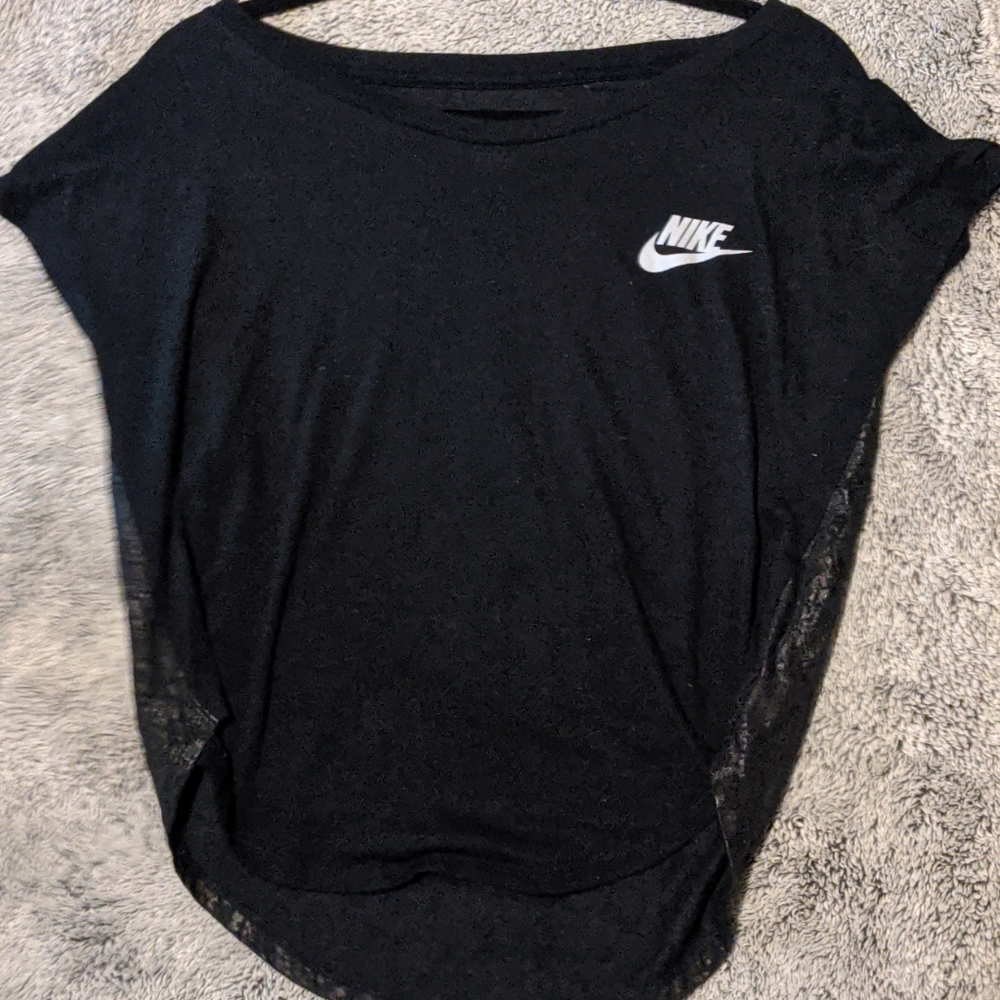 Nike tee cropped